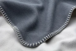 Baumwolldecke blaugrau-weiß