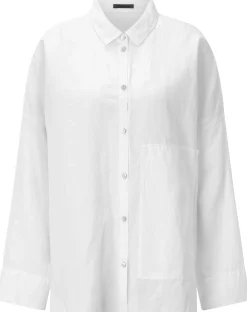 Damenbluse mit aufgesetzter Tasche