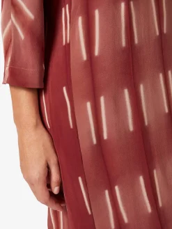 Damen-Seidenkleid gemustert