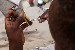 Dekovogel Holz handgeschnitzt