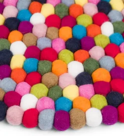Filzkugelteppich