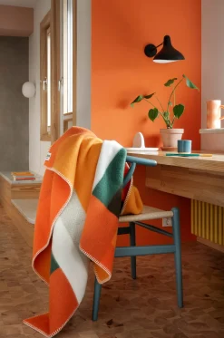 Lammwolldecke Bauhausstil