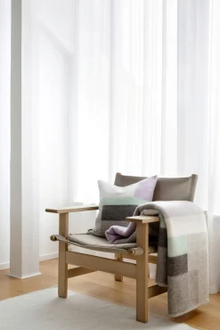 Lammwolldecke Bauhausstil