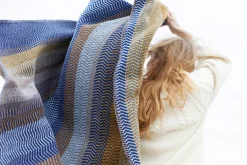 Lammwolldecke Naturtöne Fri