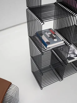 Regal Panton Wire Single