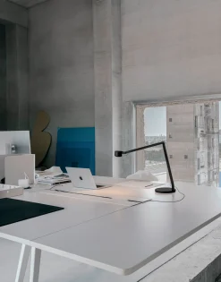 Tischleuchte w227 b Winkel alu