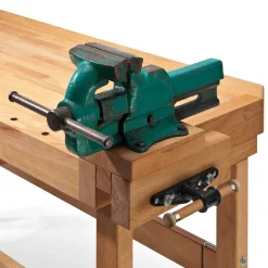 Werkbank mit Zubehör